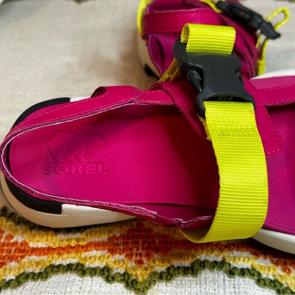 Sorel Kinetic Impact Pink & Neon Yellow Outdoor Performance Sling Sandals sz 6 - Picture 8 of 9